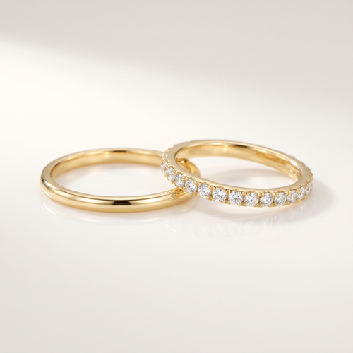 Eheringe Eternity Pair in 18k Gold, ein Ring mit Diamant-Vollbesatz