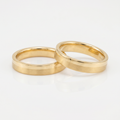 Eheringe Profil in 18k Gold, matt-poliert als Paar