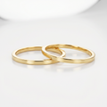 Partnerringe Bond in 18k Gelbgold, schlichtes schmales Paar