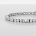 Iced Tennisarmband in 18k Weißgold mit Diamant-Vollbesatz