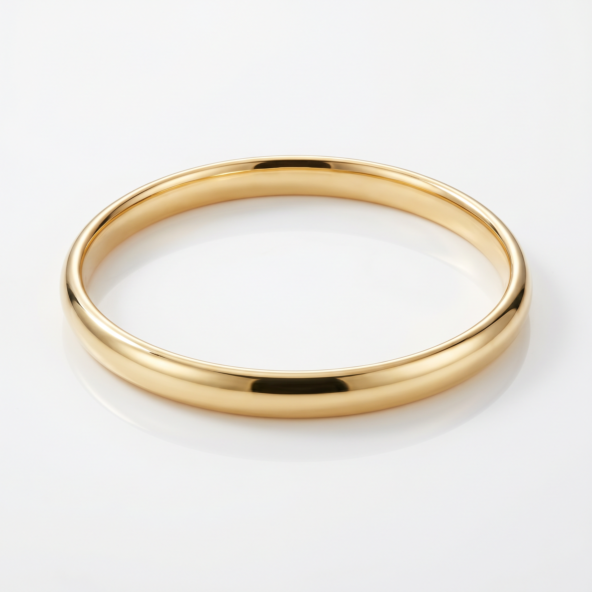 Armreif Bangle in 18k Gelbgold, puristische Form